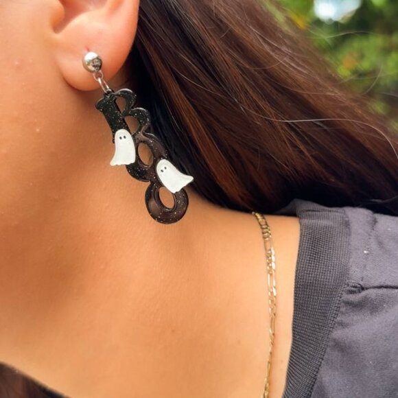 BOO Ghost Earrings — Cute Halloween Dangle Spooky Season Jewelry - Picture 3 of 5